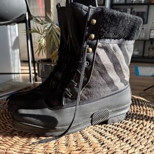 Burberry Black and Gray Winter Boots